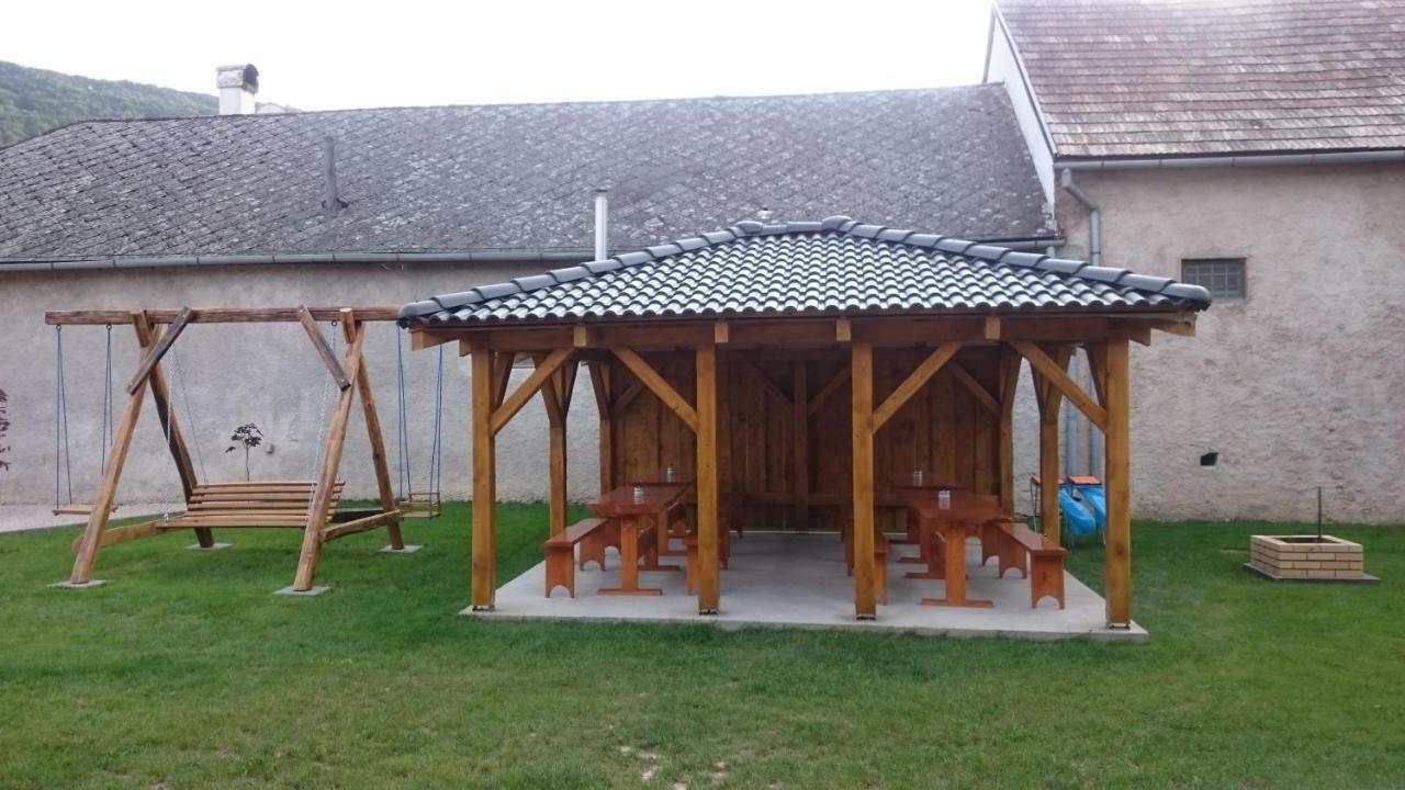 Penzión VIAN Krasnohorska Dlha Luka Exterior foto